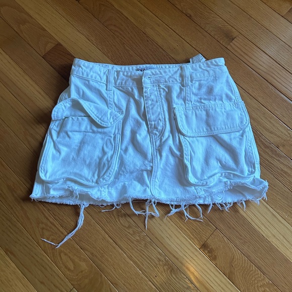 Zara Dresses & Skirts - Zara cargo skirt